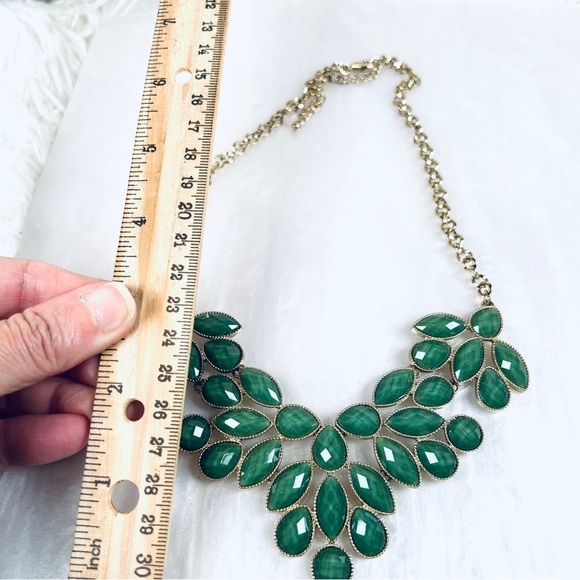 Aged goldtone, green costume statement necklace - Picture 6 of 10